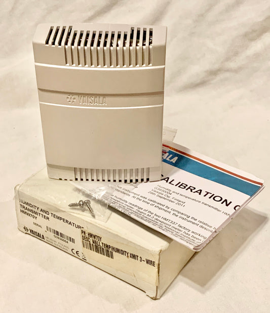 VAISALA HMW70Y WALL TEMP / HUMIDITY TRANSMITTER - NEW OLD STOCK